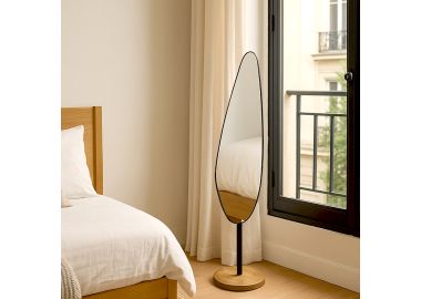 מראה עומדת אליפטית עם בסיס מעץ דגם GA23355 