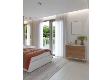 קומודה בגוון עץ ופרזול זהב דגם ענבר