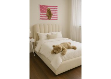 מיטה ברוחב וחצי בעיצוב מודרני ורך בגוון שמנת גם גאיה